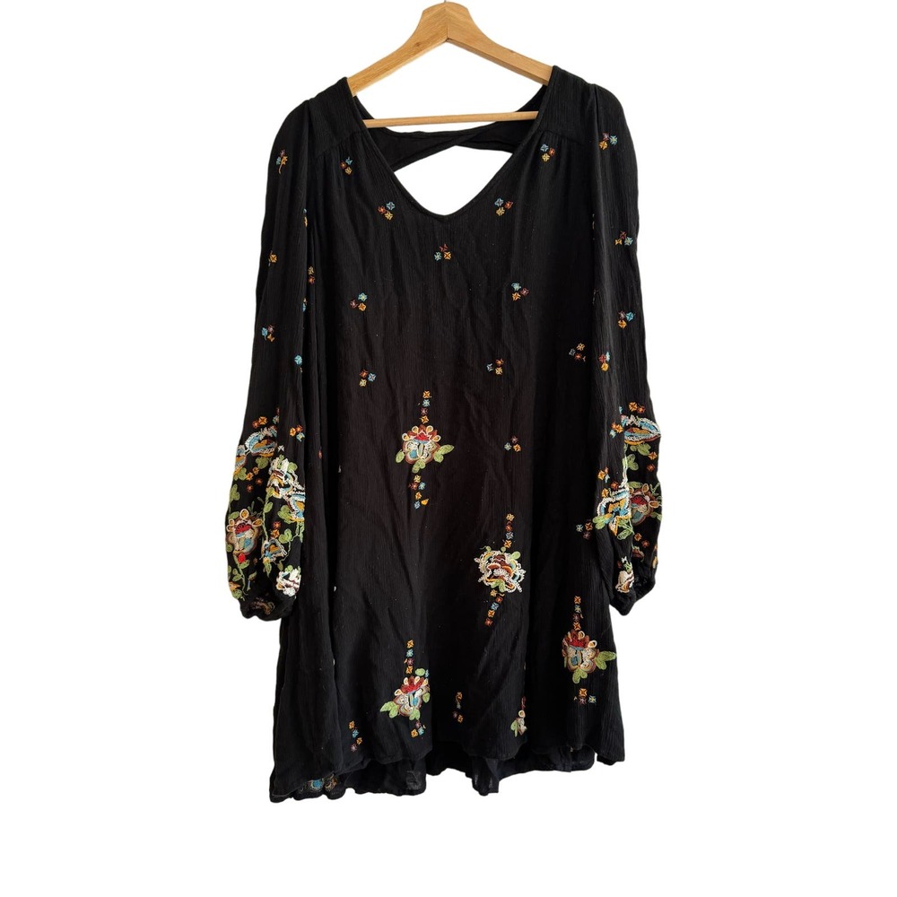Free People Oxford Black embroidered floral boho mini dress 3/4 sleeve open back